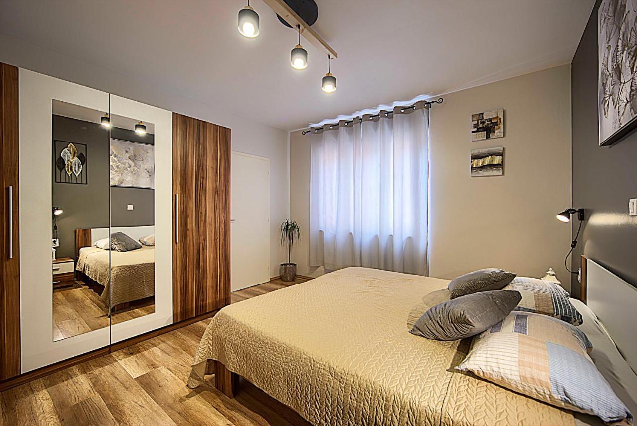 Apartment Korado Пула Екстериор снимка
